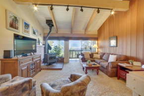 Walk to Ski Lift Mtn-View Condo in Mammoth Lakes
